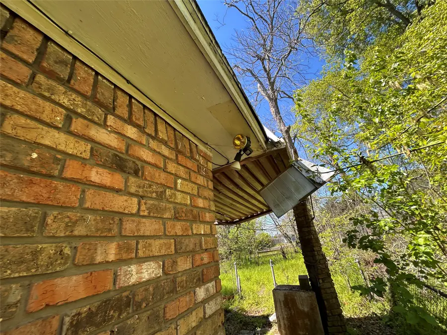 4550 Winston Drive, Beaumont, TX 77705 - #3