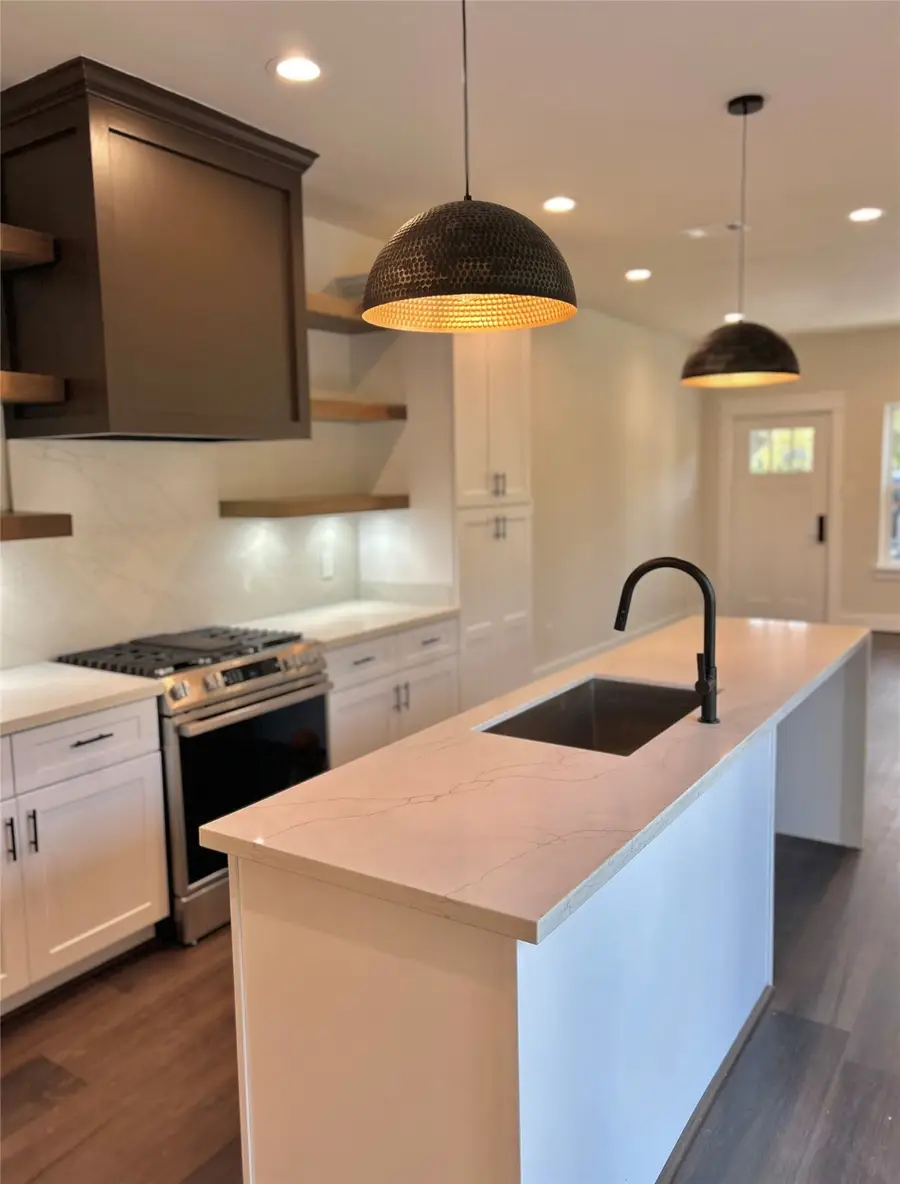 125 4th Street, San Leon, TX 77539 - Image #2