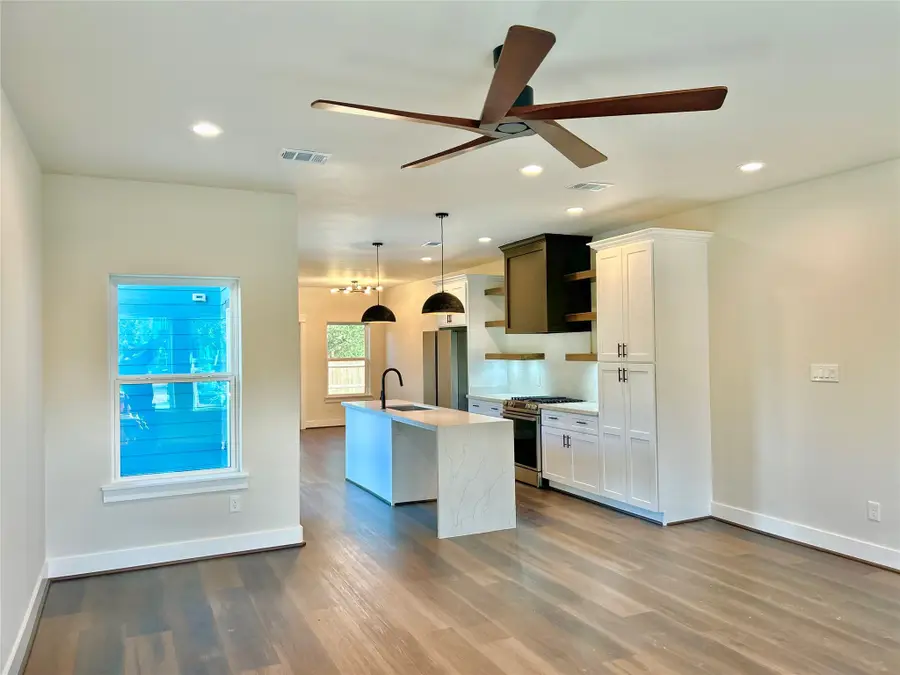 125 4th Street, San Leon, TX 77539 - Image #3