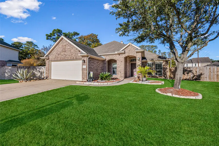 18235 Memorial Spring Court, Tomball, TX 77375 - Image #2