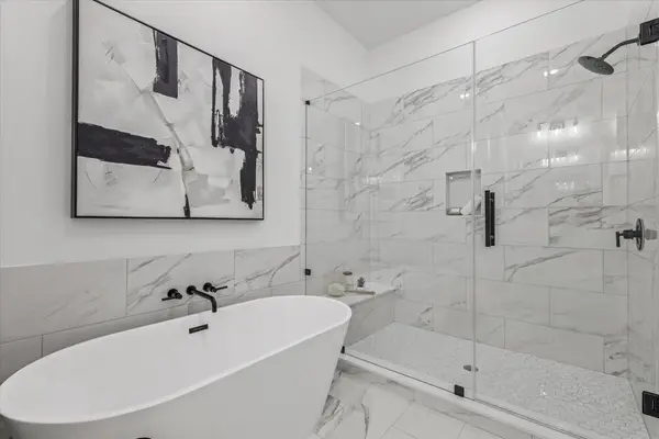 5622 Azores, Houston, TX 77091