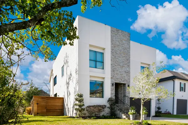 4301 Vivian Street, Bellaire, TX 77401