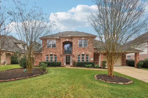 182 N Hazelcrest Circle, The Woodlands, TX 77382