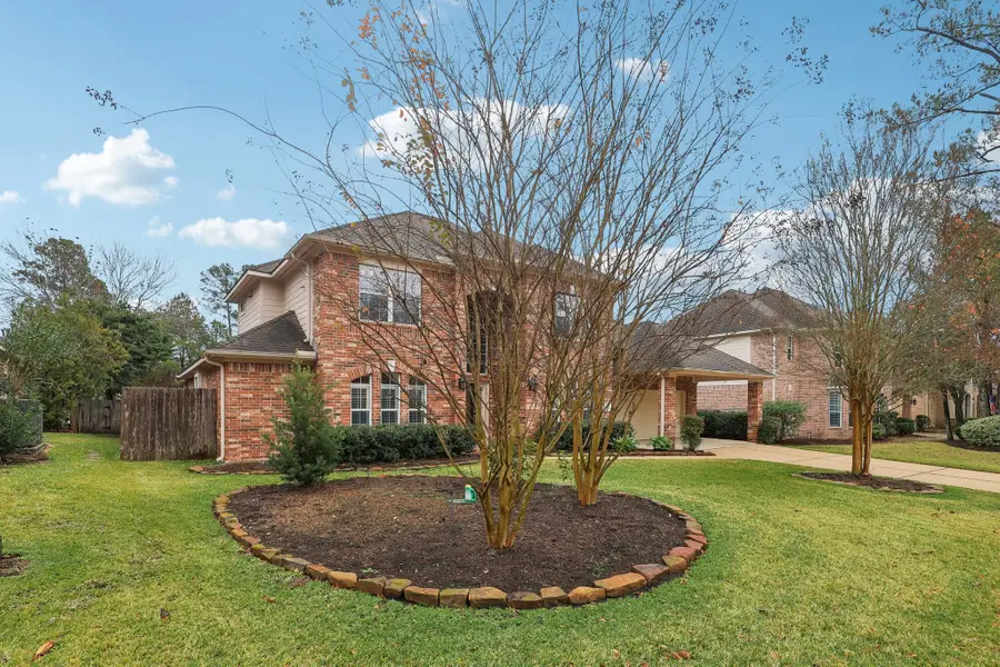 182 N Hazelcrest Circle, The Woodlands, TX 77382 - Image #2