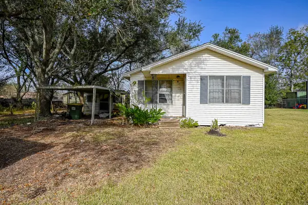 5905 Willow Drive, Pearland, TX 77584