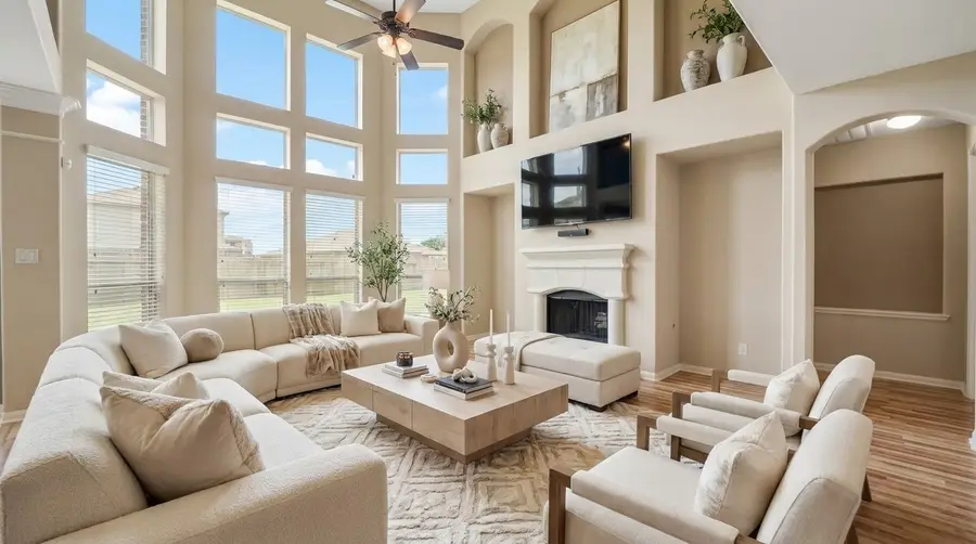 9422 Emerald Lakes Drive, Rosharon, TX 77583 - #2