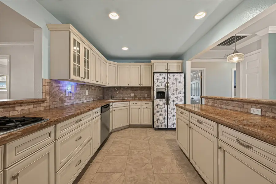 7210 Yucca Drive, Galveston, TX 77551 - #3