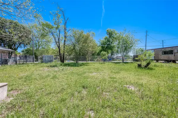 5525 Liberty Road, Houston, TX 77026