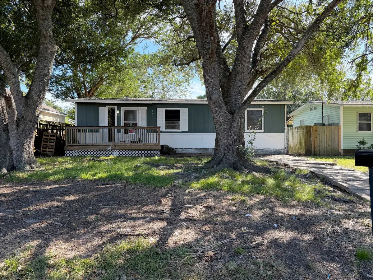 1821 Oriole Drive, League City, TX 77573 - #1