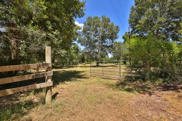 42219 Cedar Creek Road, Hempstead, TX 77445