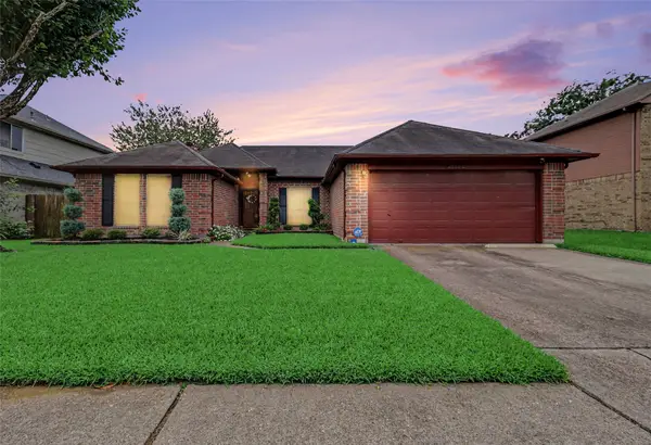 4802 Stone Bridge Street, Baytown, TX 77521