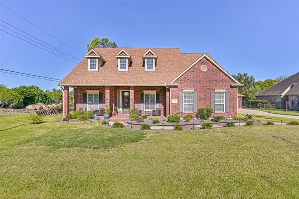 1621 Pine Crest Drive, Pearland, TX 77581