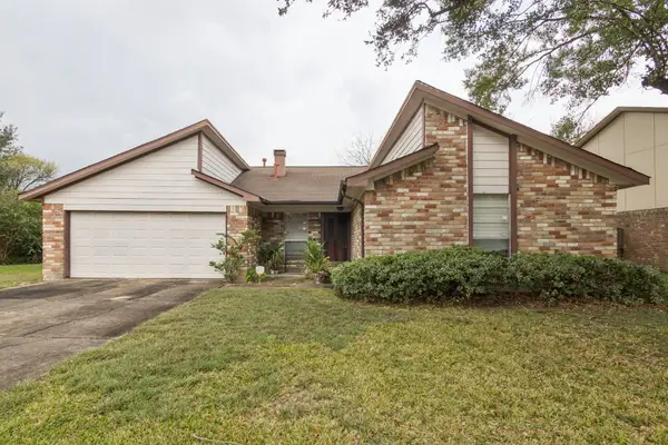 3742 Royal Manor Drive, Houston, TX 77082