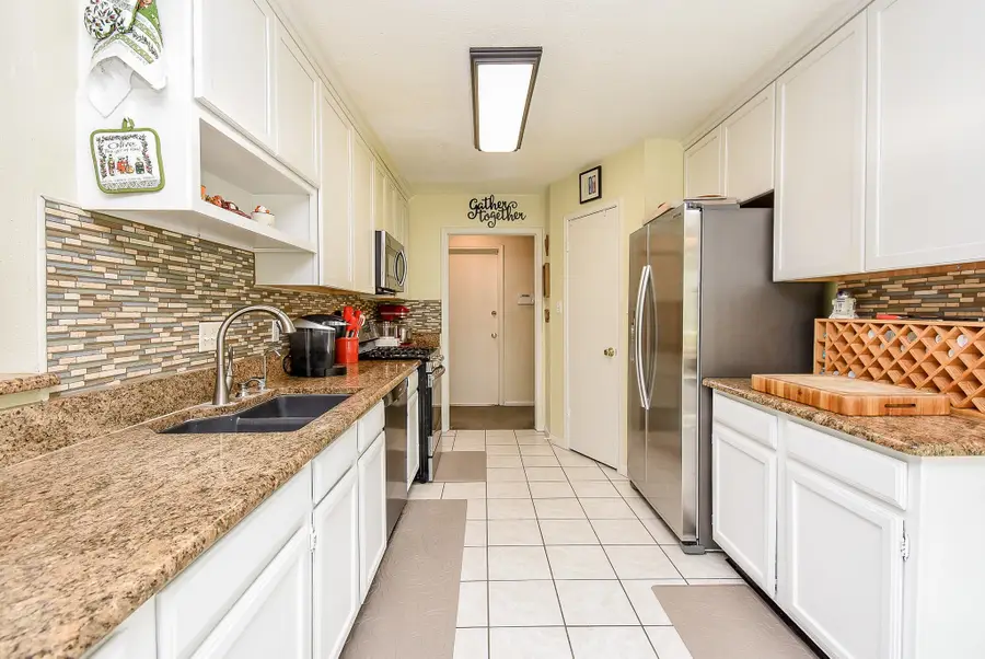 10803 Gusty Winds Court, Houston, TX 77064 - Image #2