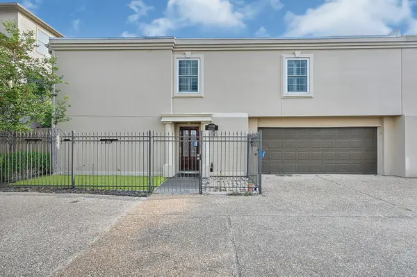2430 Nantucket Drive #B, Houston, TX 77057