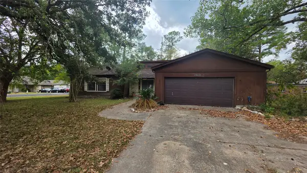 26041 Darkwood Court, Huntsville, TX 77320
