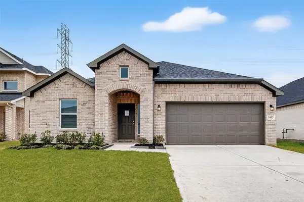 3402 Rolling River Drive, Baytown, TX 77521