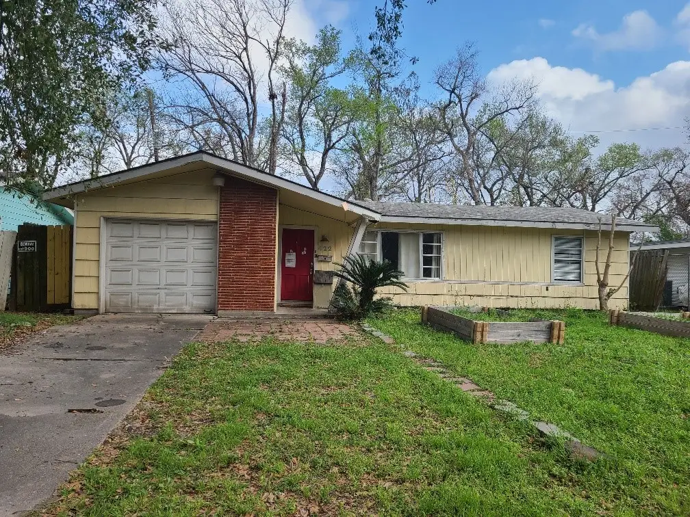 422 Surratt Drive, Houston, TX 77091 - #1