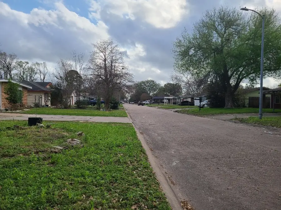 422 Surratt Drive, Houston, TX 77091 - #2
