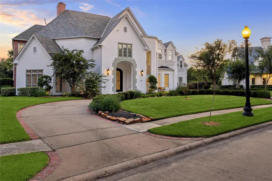 23 Glen Eagles Dr, Sugar Land, TX 77479 - #2