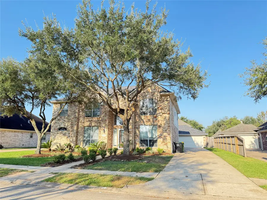3808 Travis Lake Court, Pearland, TX 77581 - Image #2
