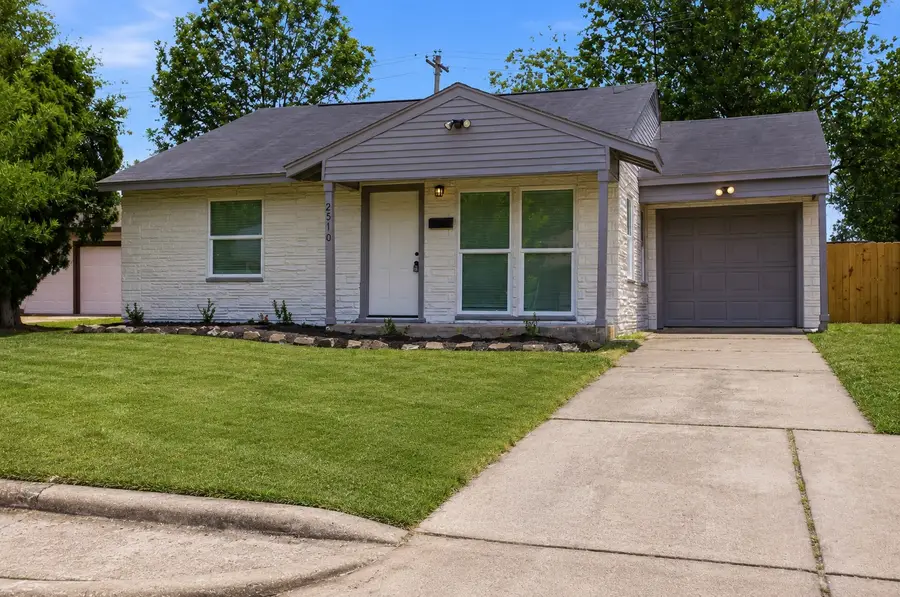 2310 Raymond Street, Pasadena, TX 77506 - #3