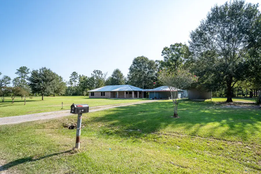 27 County Road 3371, Cleveland, TX 77327 - Image #3