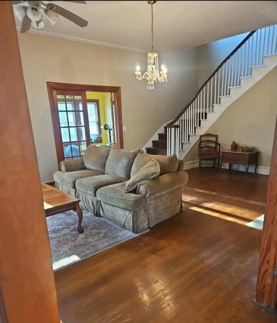 305 W Main Street, Kirbyville, TX 75956 - #2