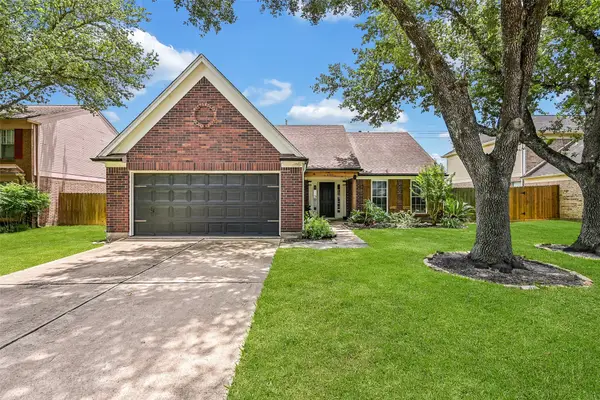 4009 Spring Branch Drive E, Pearland, TX 77584