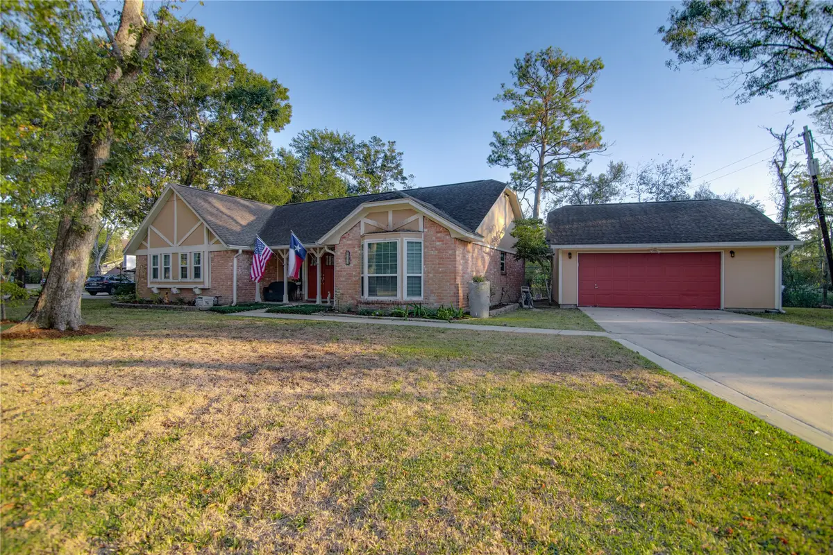 1202 Sunset Drive, Dickinson, TX 77539 - Image #1
