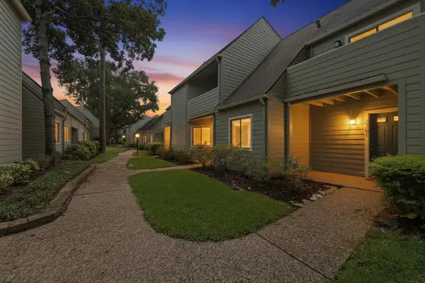2303 Briarwest Boulevard #2303, Houston, TX 77077