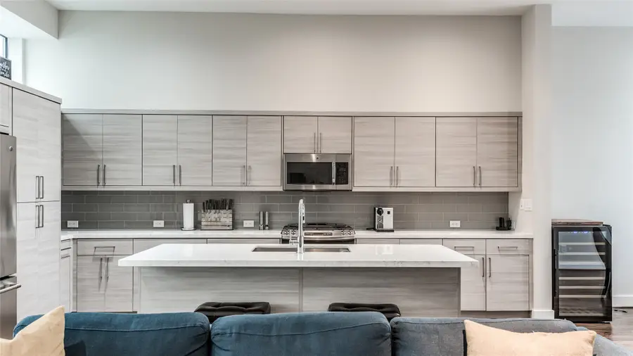 1004 California Street #402, Houston, TX 77006 - #3