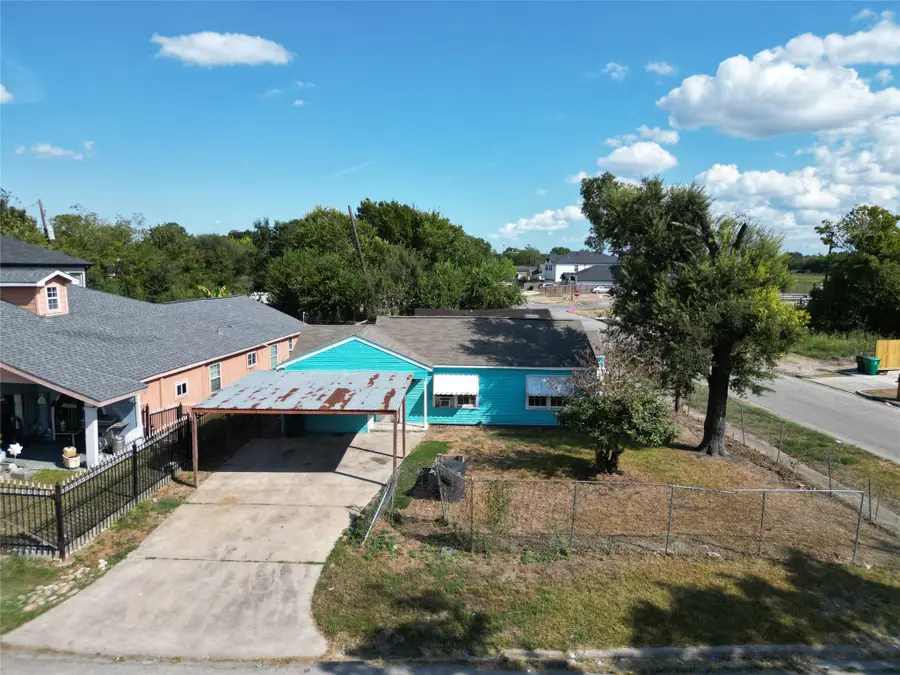7355 Iwo Jima Road, Houston, TX 77033 - #2