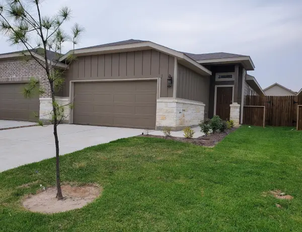 9732-9736 Grosbeak Lane, Magnolia, TX 77354