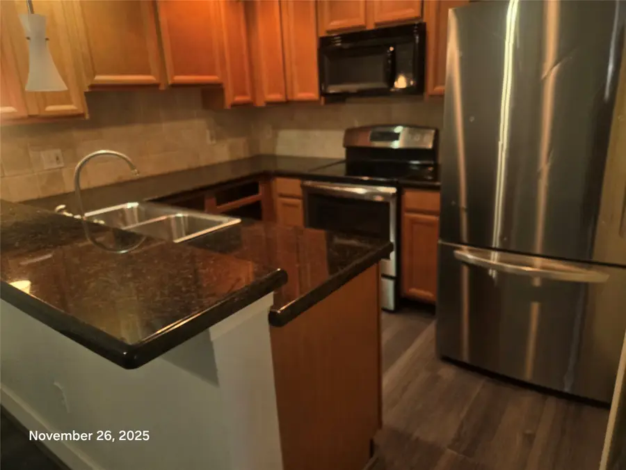 11711 Memorial Drive #52, Houston, TX 77024 - Image #2