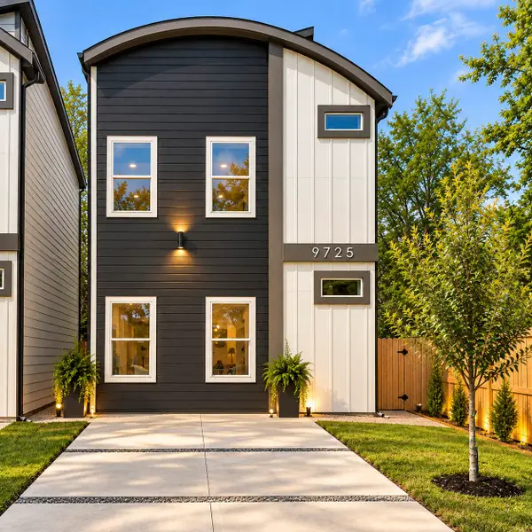 9725 Turnbow A And B, Houston, TX 77029