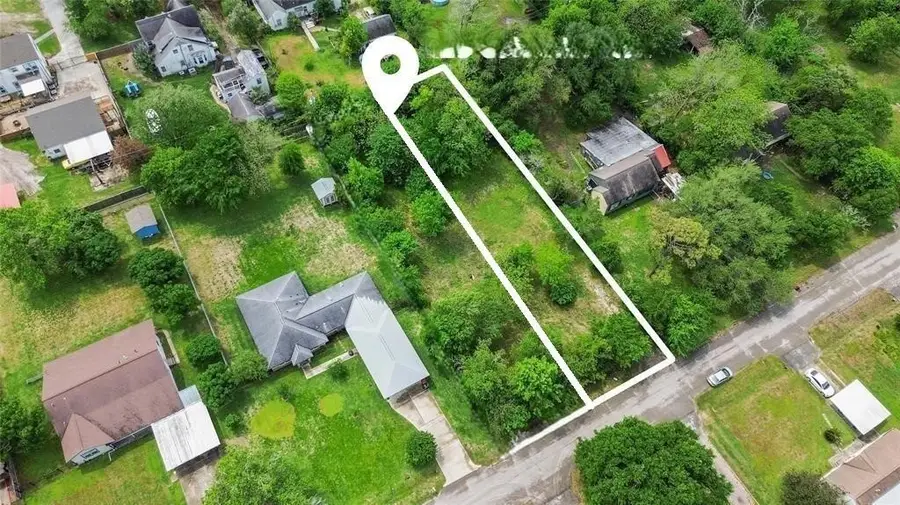 115 Cabaniss Avenue, Baytown, TX 77520 - Image #3