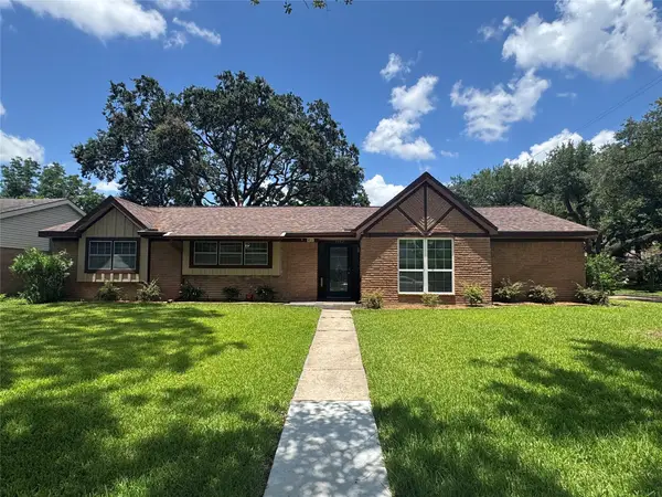 5902 Arboles Drive, Houston, TX 77035