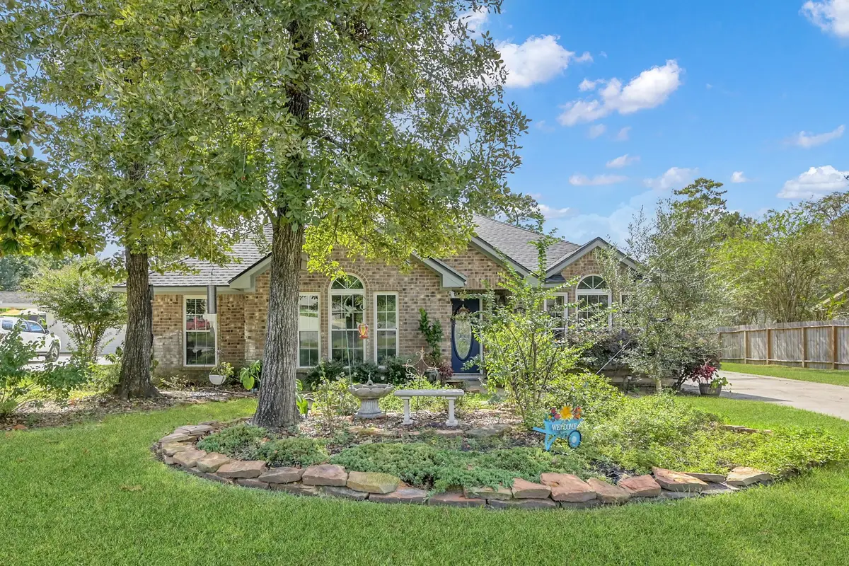 818 Woodland Lane, Conroe, TX 77302 - Image #1