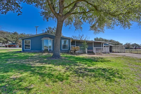 1101 S Masonic, Bellville, TX 77418