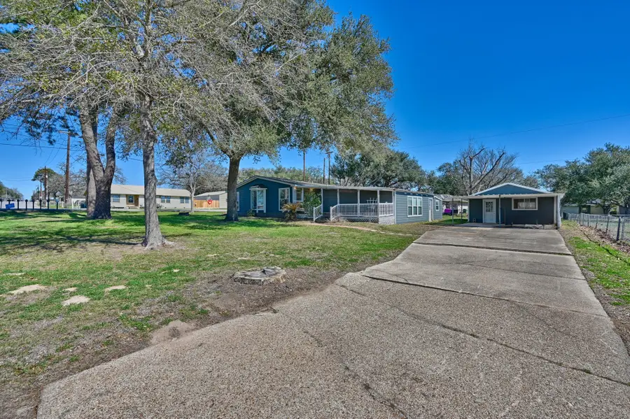 1101 S Masonic, Bellville, TX 77418 - #3