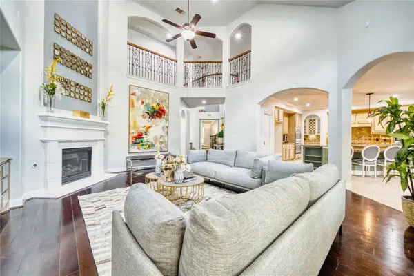 418 Somerset Drive, Sugar Land, TX 77479