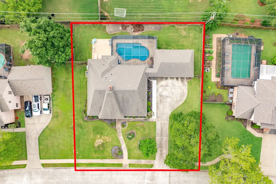 114 Strawberry Drive, Lake Jackson, TX 77566 - #2