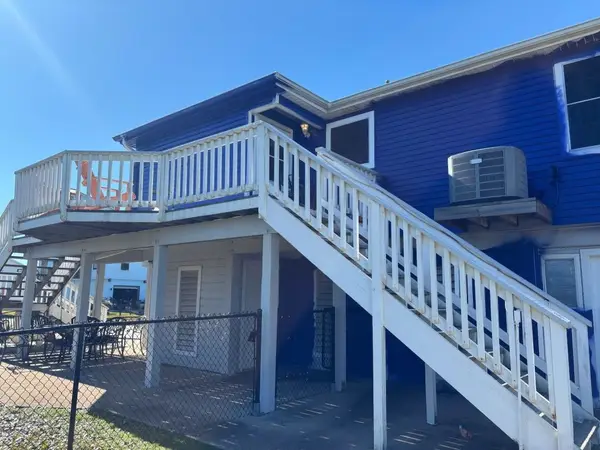16700 Moby Dick, Jamaica Beach, TX 77554