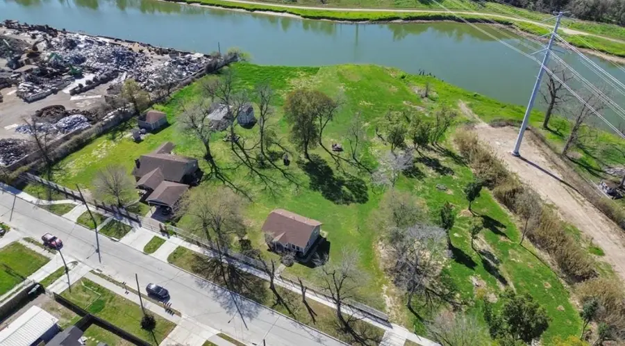 7912 Brays Street, Houston, TX 77012 - Image #3