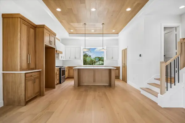 3402 Market Street, Houston, TX 77020