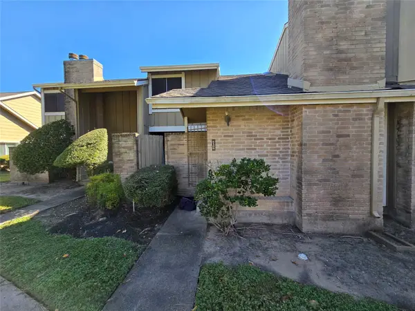 6106 W Airport Boulevard #18, Houston, TX 77035