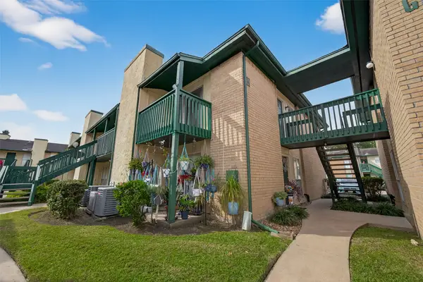 1516 Bay Area Boulevard #H10, Houston, TX 77058