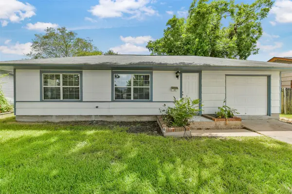 1114 Valerie Avenue, Pasadena, TX 77502