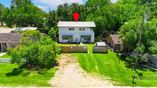201 W Mink Street, Willis, TX 77378